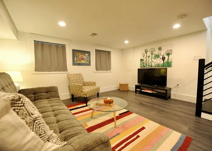 Cherry Blossom Townhouse, Easy Dc Access
