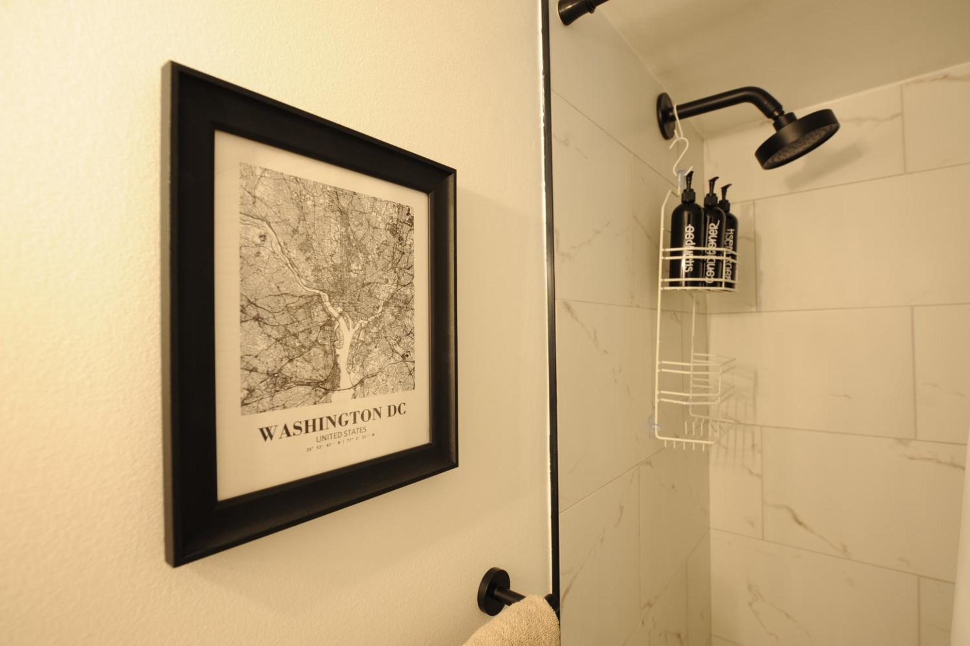 Cherry Blossom Townhouse, Easy Dc Access Holiday home Washington