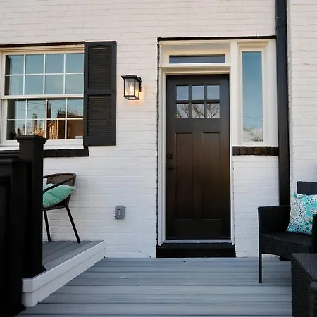 Cherry Blossom Townhouse, Easy Dc Access Washington Exterior photo