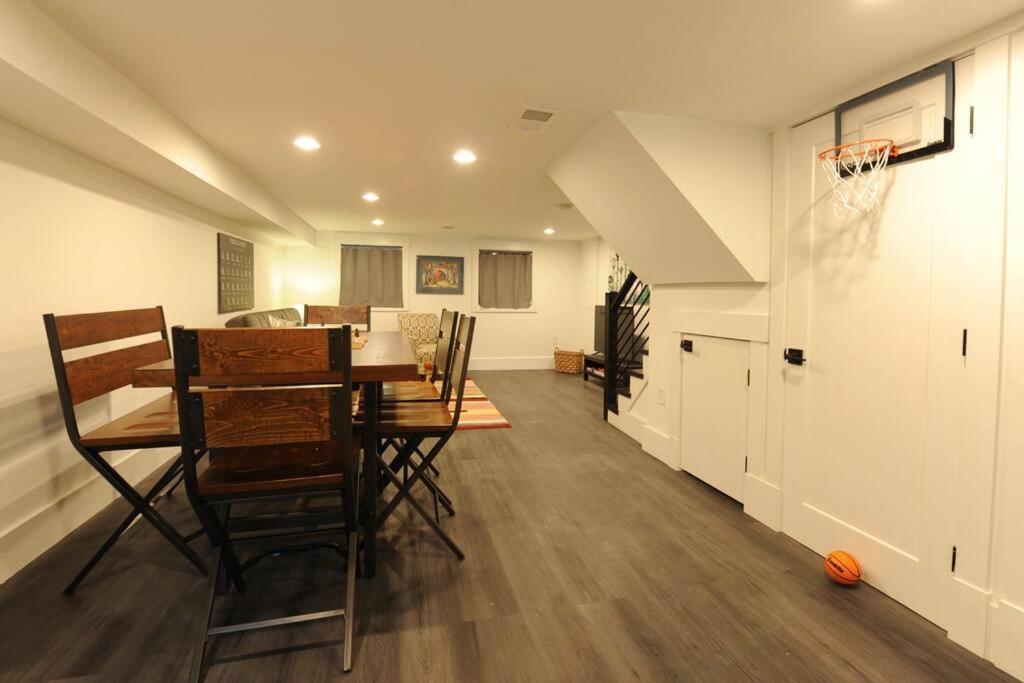 Cherry Blossom Townhouse, Easy Dc Access Hébergement de vacances Washington