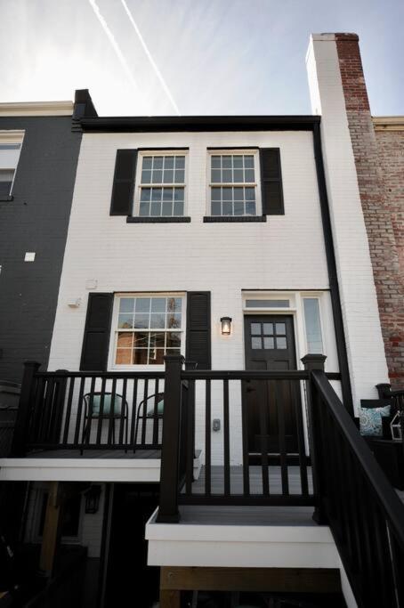 Cherry Blossom Townhouse, Easy Dc Access Hébergement de vacances Washington
